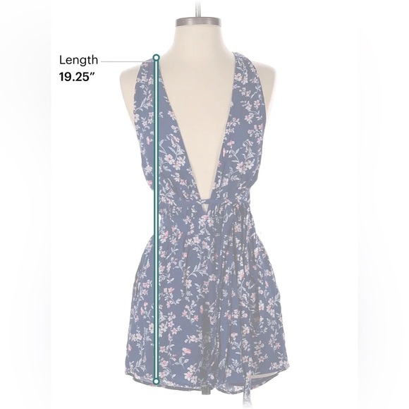 Re:Named Floral Plunge V-Neck Open Cris Cross Back Romper Blue Pink Small NWT - Picture 3 of 3